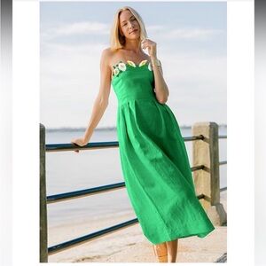 NWT Fanm Mon Citron White Full Bloom Rose Embroidered
Detail Linen Midi Dress